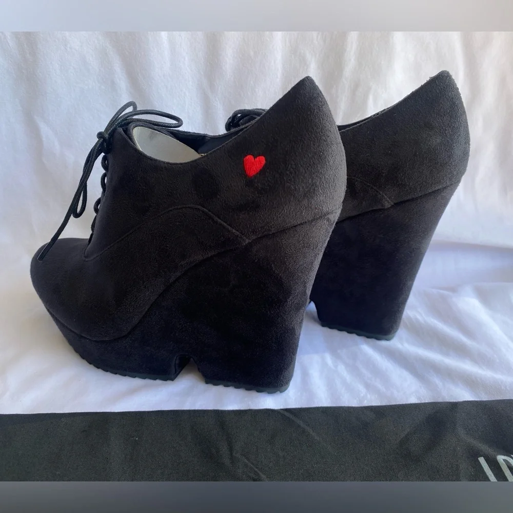 Love Moschino brand new